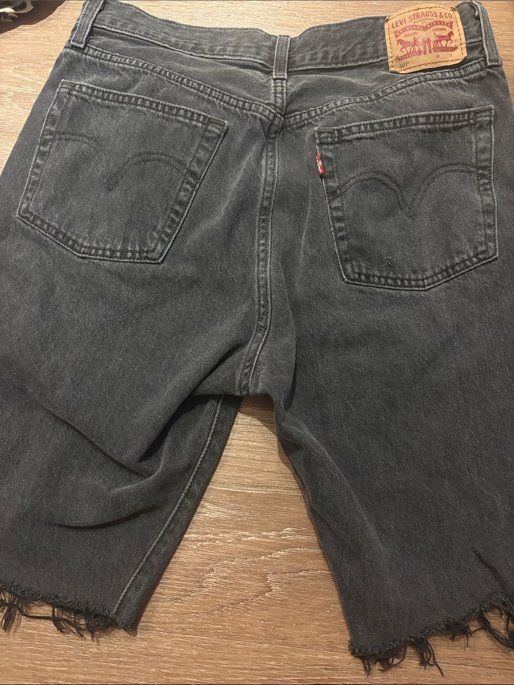 Women’s Levis Jorts